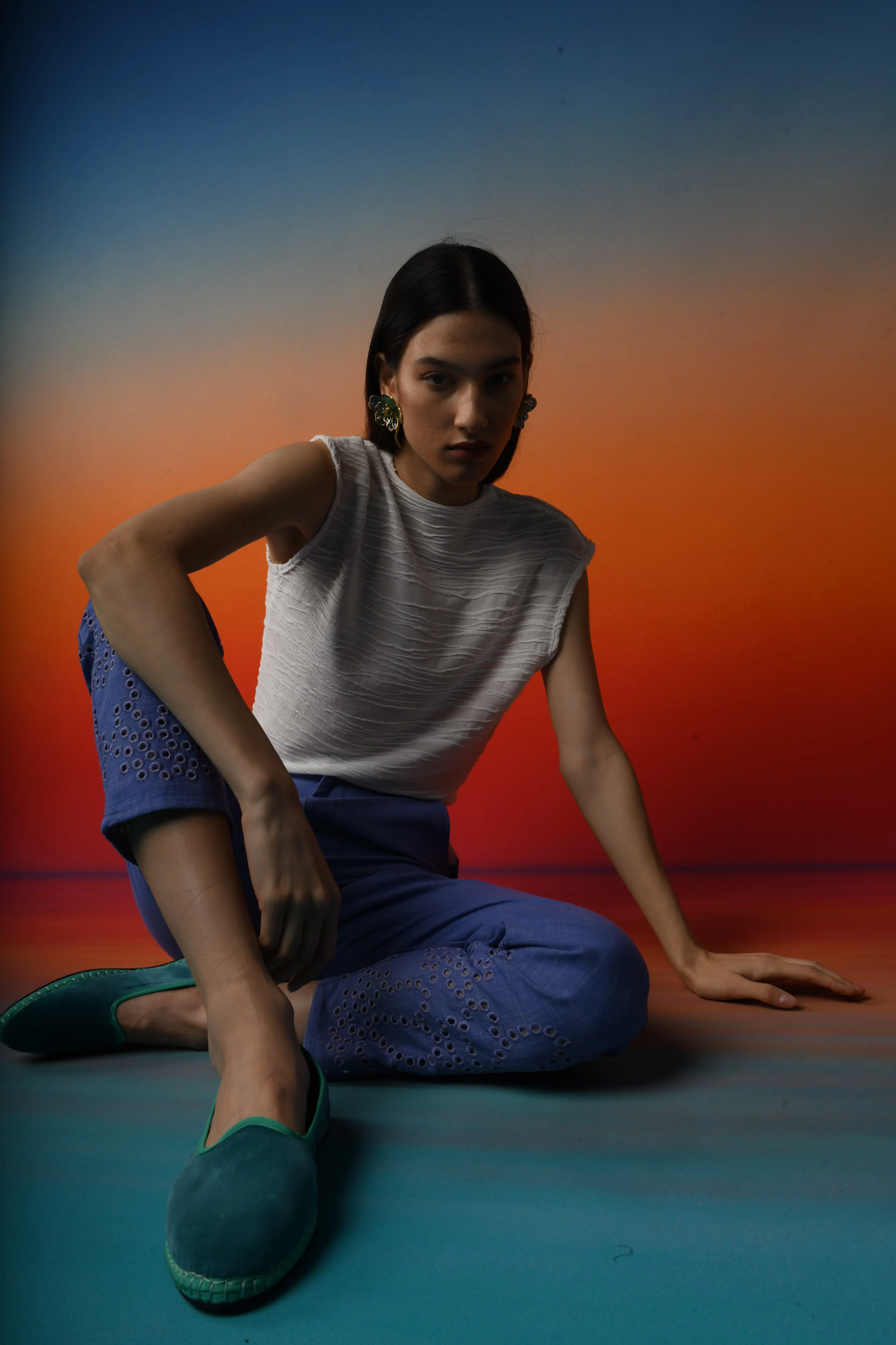 Ling White Top - Image 4