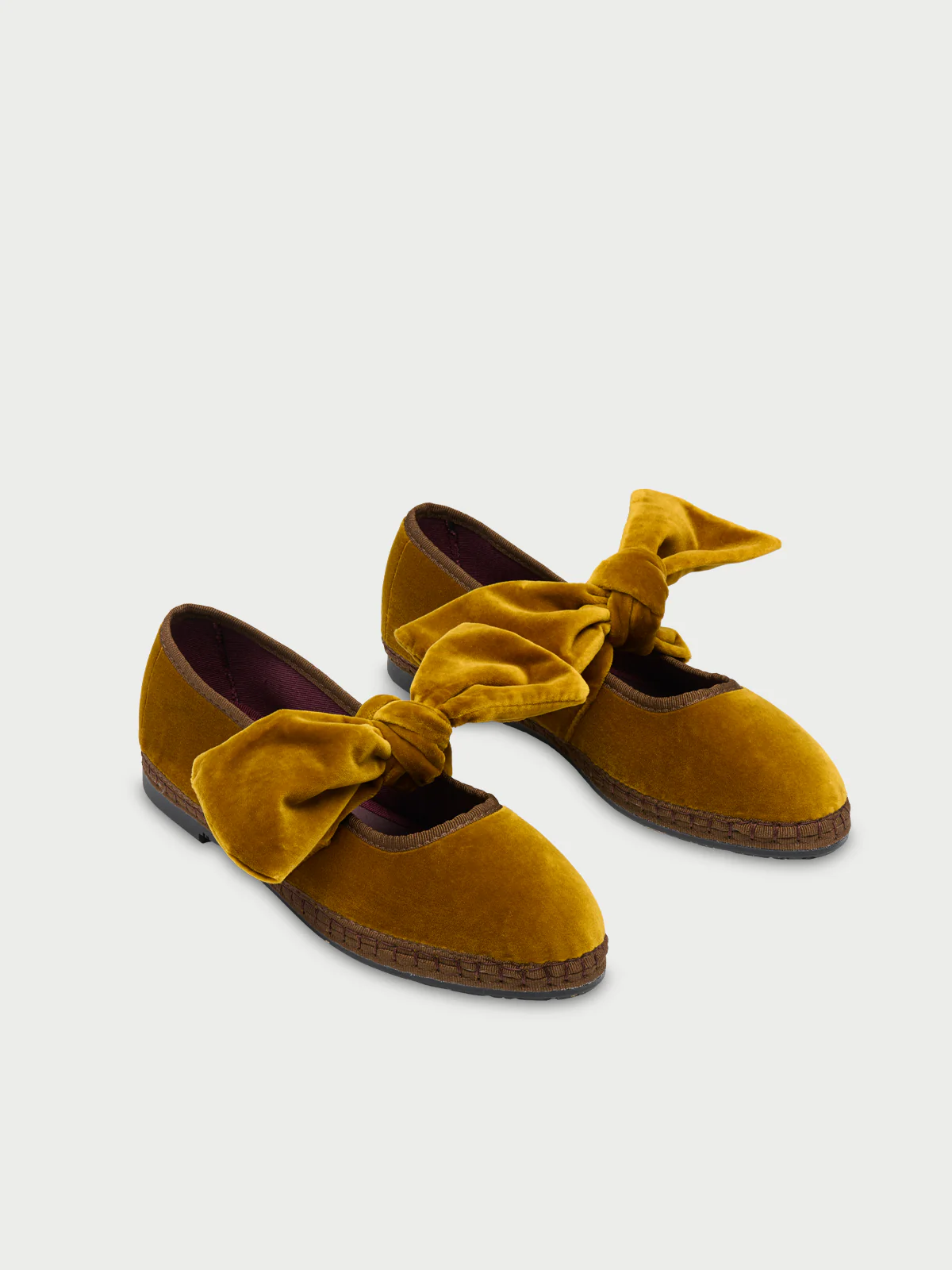 Lyra Ochre - Image 2