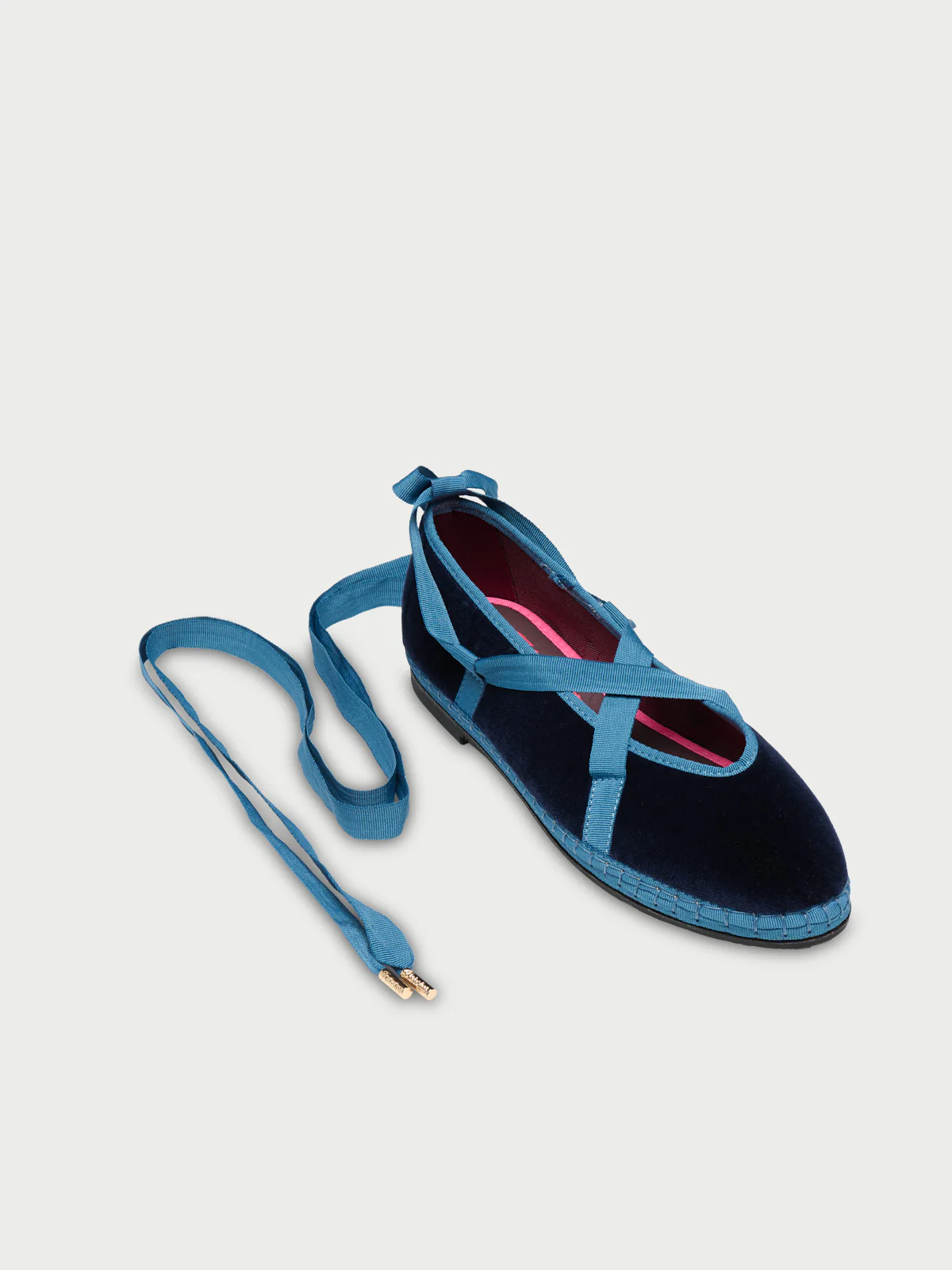 Ribbon Montague - Image 2