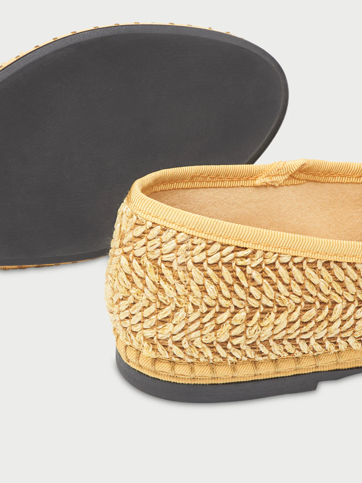 Smoking Raffia - Image 3